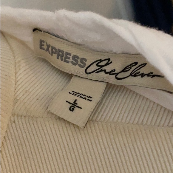 EXPRESS-SEXY NECKLINE-soft cotton crop-knot style! - Picture 3 of 3